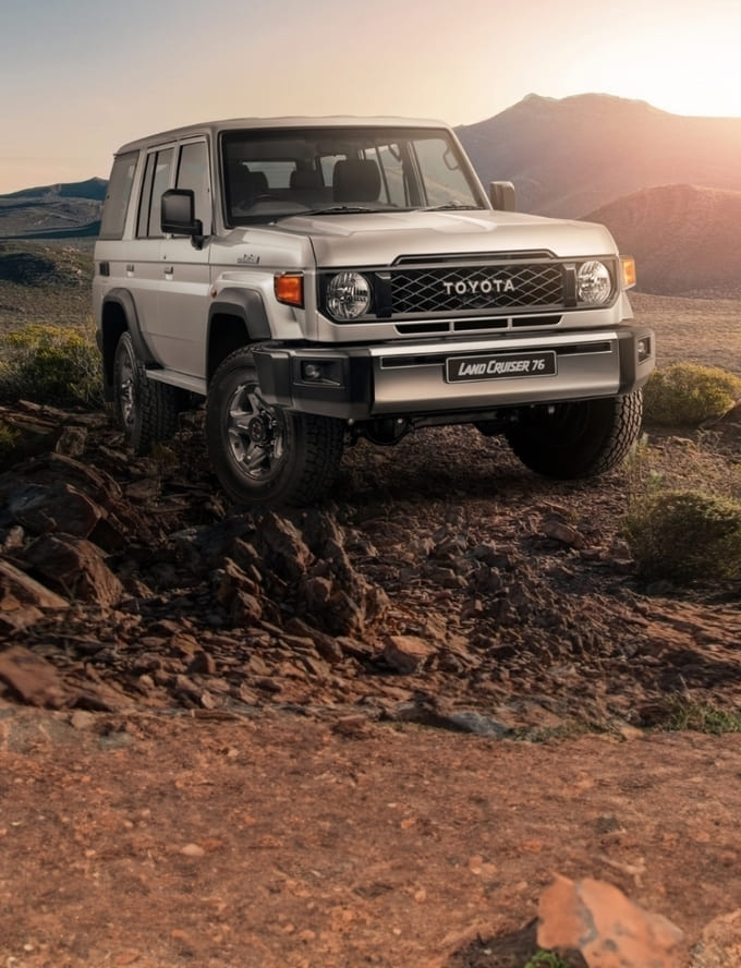 Land Cruiser 76 image