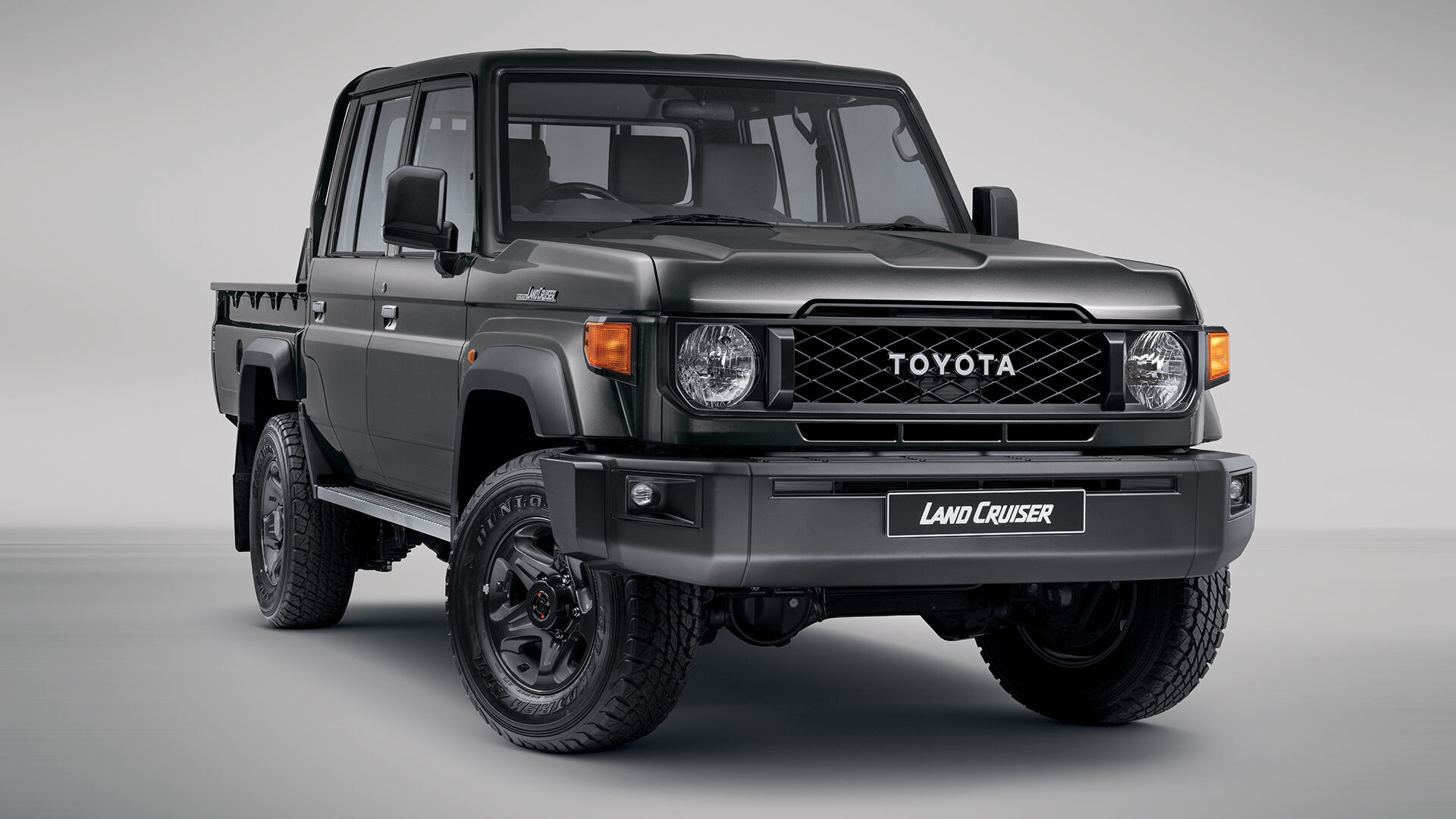 Toyota Celebrates Land Cruiser's 70th With Retro Truck - The Car Guide